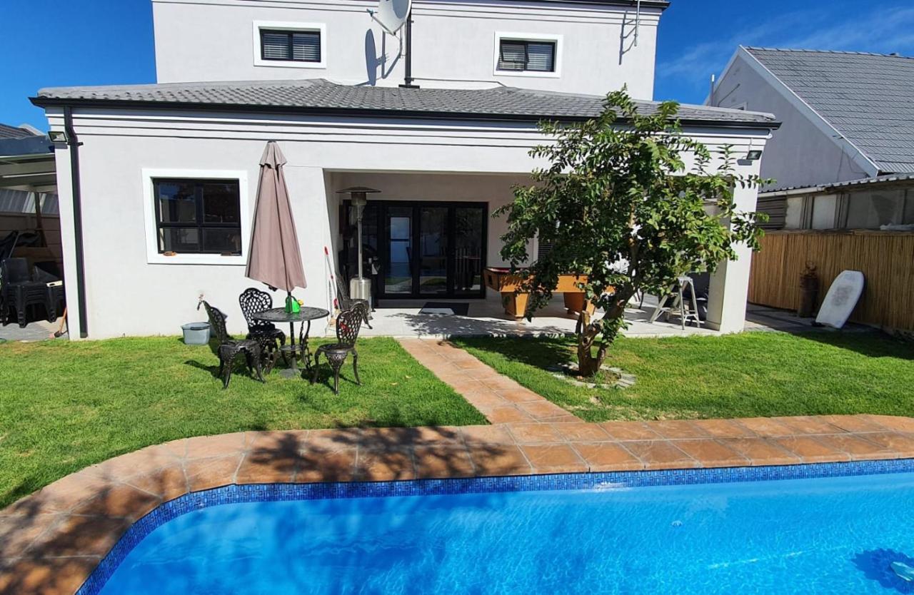 Villa Parisienne Modern Guest House Кейптаун Екстериор снимка