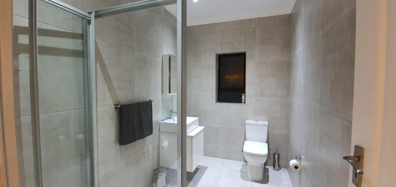 Villa Parisienne Modern Guest House Кейптаун Екстериор снимка