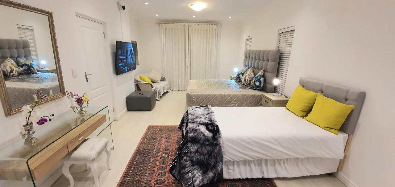 Villa Parisienne Modern Guest House Кейптаун Екстериор снимка